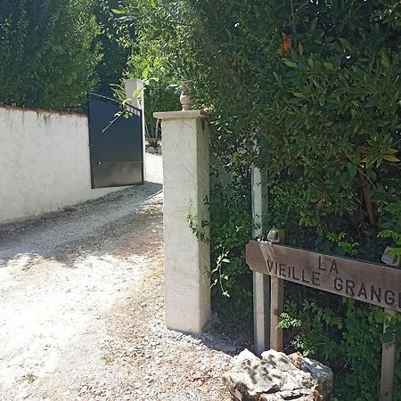 La Vieille Grange - Saint-Privat-Des-Pres Bed and Breakfast Eksteriør billede